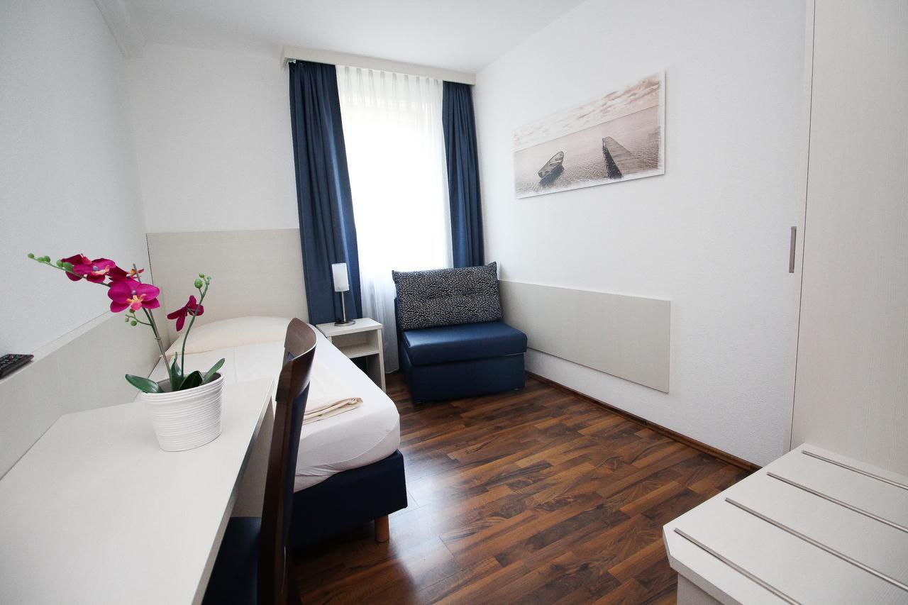 Olympia Hotel 3*